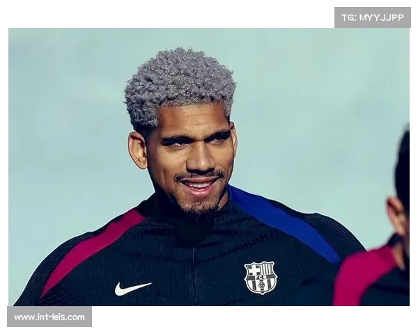 阿劳霍个人训练保持状态，乌拉圭假期期间坚持健身房锻炼